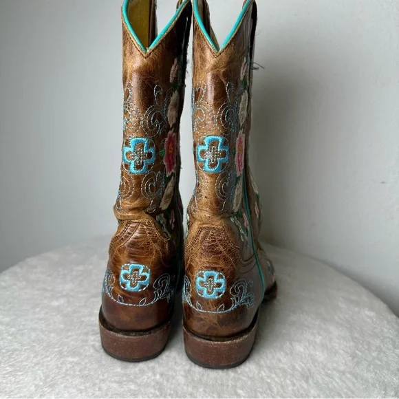 MACIE BEAN WOMEN'S ROSE GARDEN WESTERN BOOTS -
SNIP TOE - Picture 6 of 15